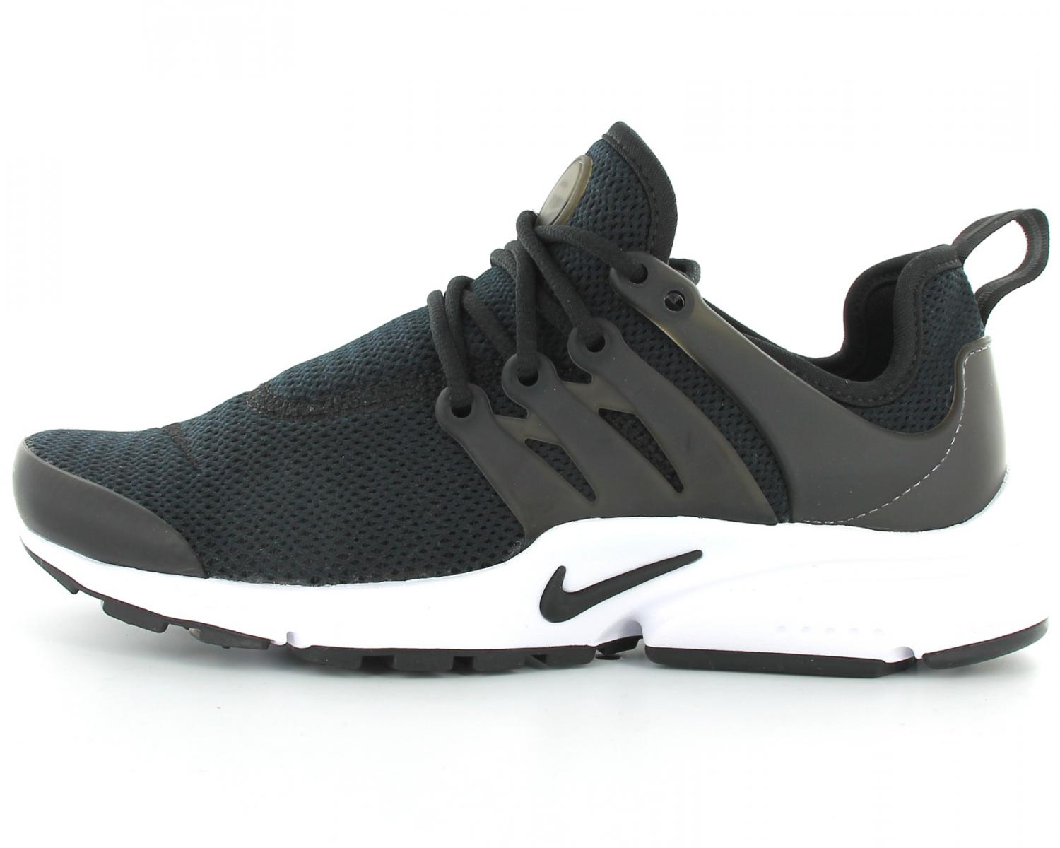 basket noir nike femme pas cher
